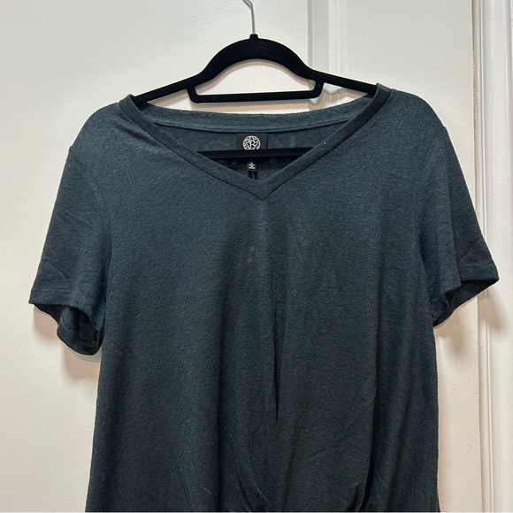 Bobeau Charcoal V-Neck Twist Tee - Picture 3 of 7